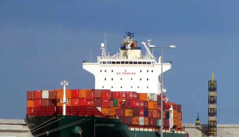 SEASPAN HAMBURG Container Ship IMO 9224300 photo 2