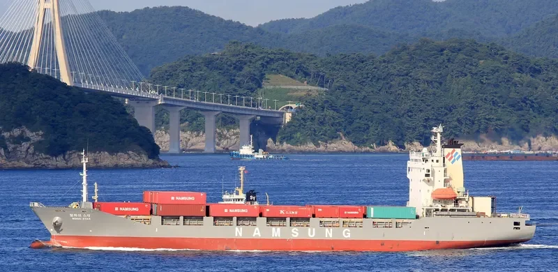 BOHAI STAR Container Ship IMO 9224362 photo 4
