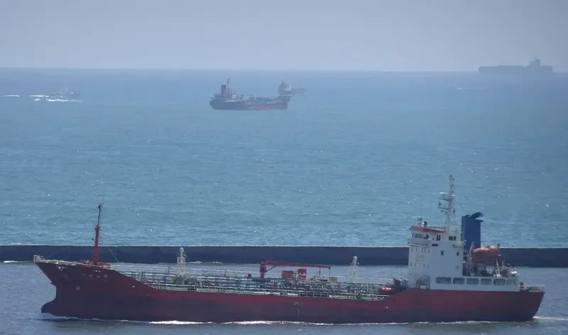 CAI HONG NV SHEN Tanker IMO 9224398 photo 2
