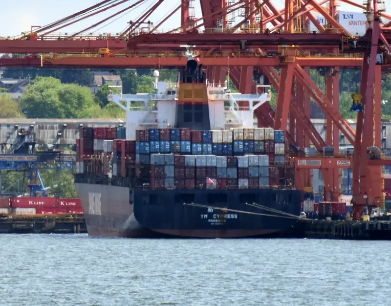 YM CYPRESS Container Ship IMO 9224489 photo 7