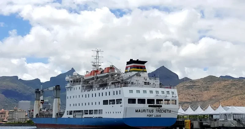 MAURITIUS TROCHETIA Passenger Ship IMO 9225287 photo 2