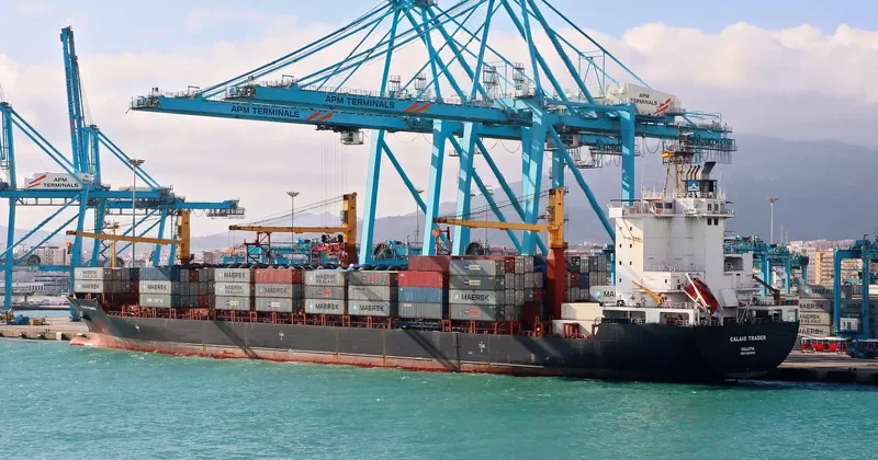 CALAIS TRADER Container Ship IMO 9226413 photo 13