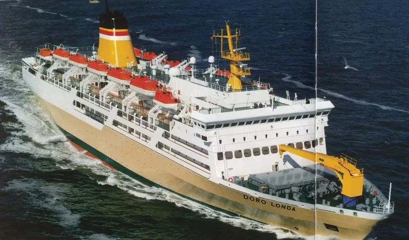 DORO LONDA Passenger Ship IMO 9226487 photo 2