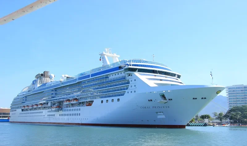 CORAL PRINCESS Passenger Ship IMO 9229659 photo 2