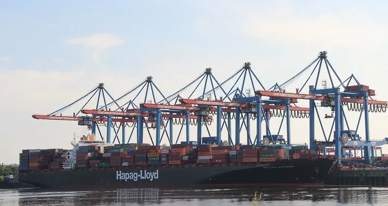DALIAN EXPRESS Container Ship IMO 9229829 photo 4