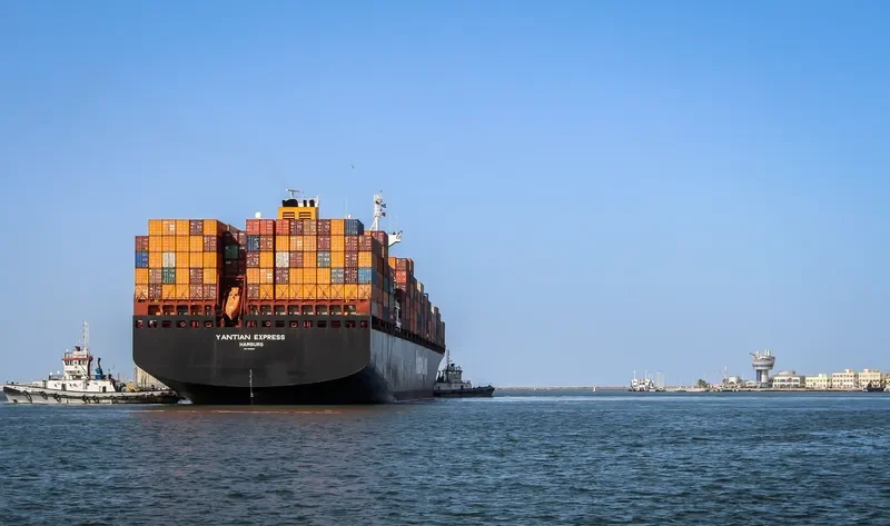 YANTIAN EXPRESS Container Ship IMO 9229831 photo 3