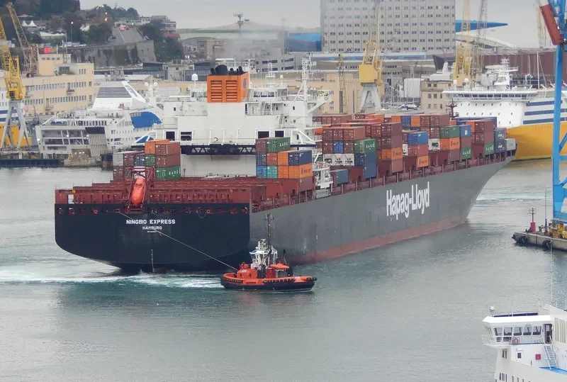 NINGBO EXPRESS Container Ship IMO 9229843 photo 3