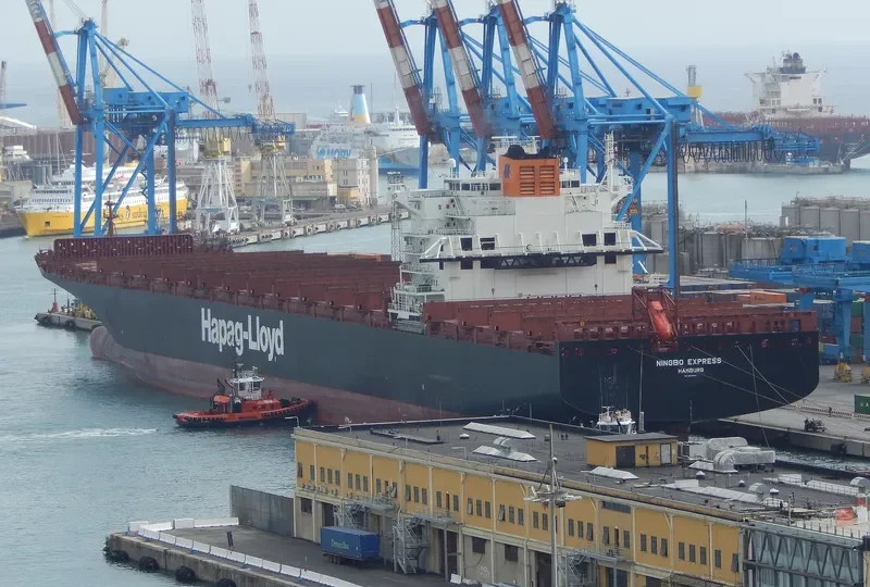 NINGBO EXPRESS Container Ship IMO 9229843 photo 4