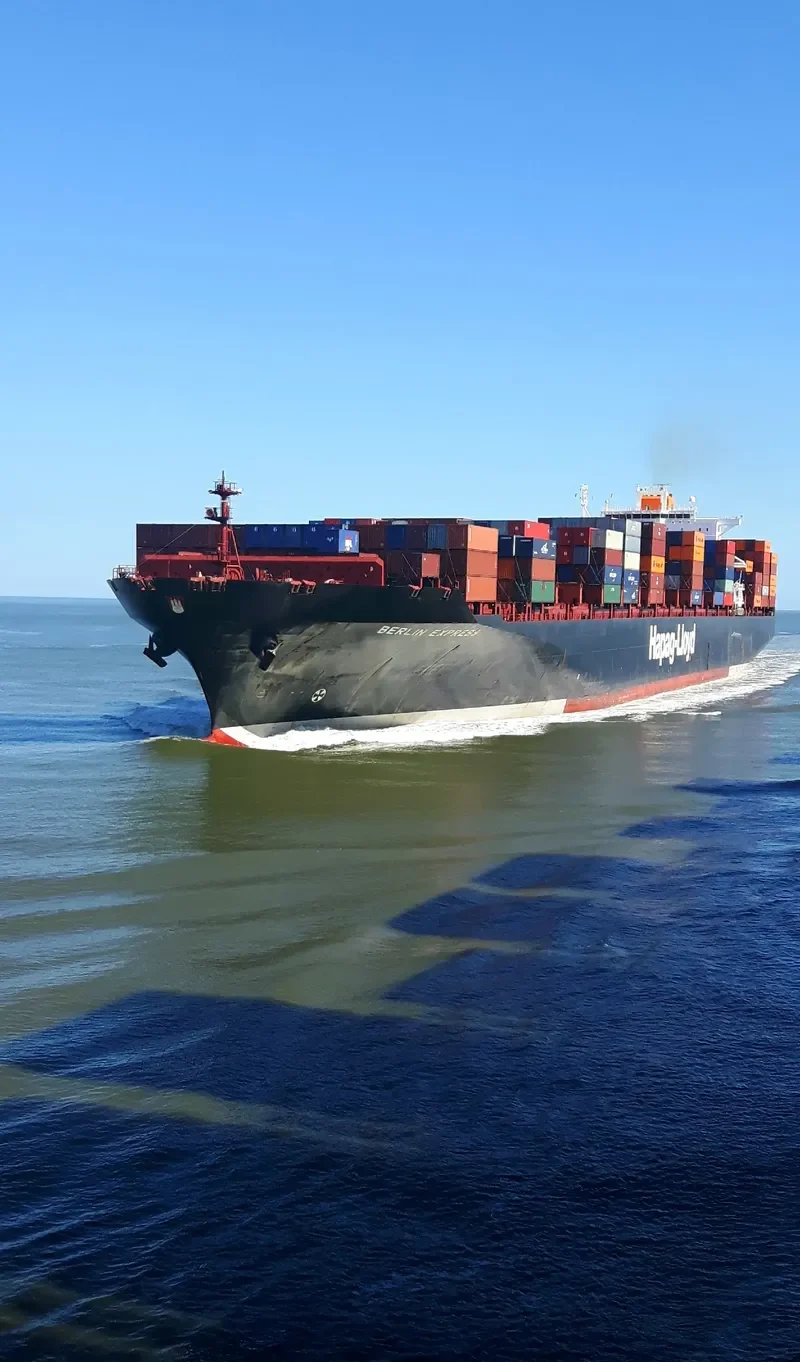 BERLIN EXPRESS Container Ship IMO 9229855 photo 6