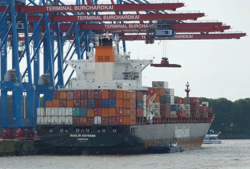 BERLIN EXPRESS Container Ship IMO 9229855 photo 9
