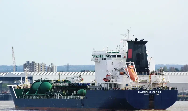 T RISHA Tanker IMO 9230012 photo 3
