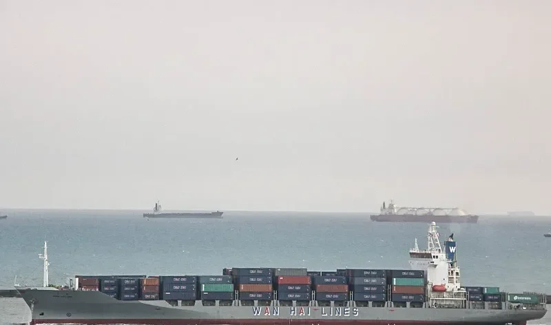 WAN HAI 261 Container Ship IMO 9230206 photo 4