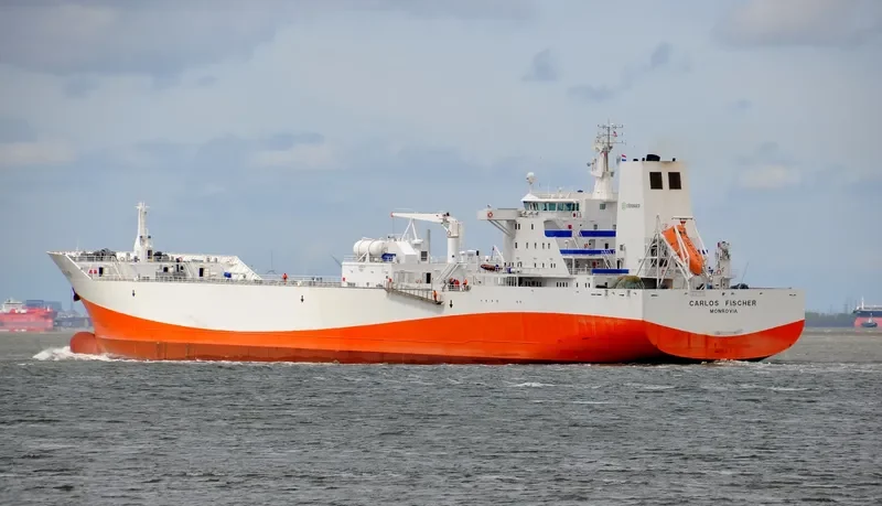 CARLOS FISCHER Tanker IMO 9230995 photo 4
