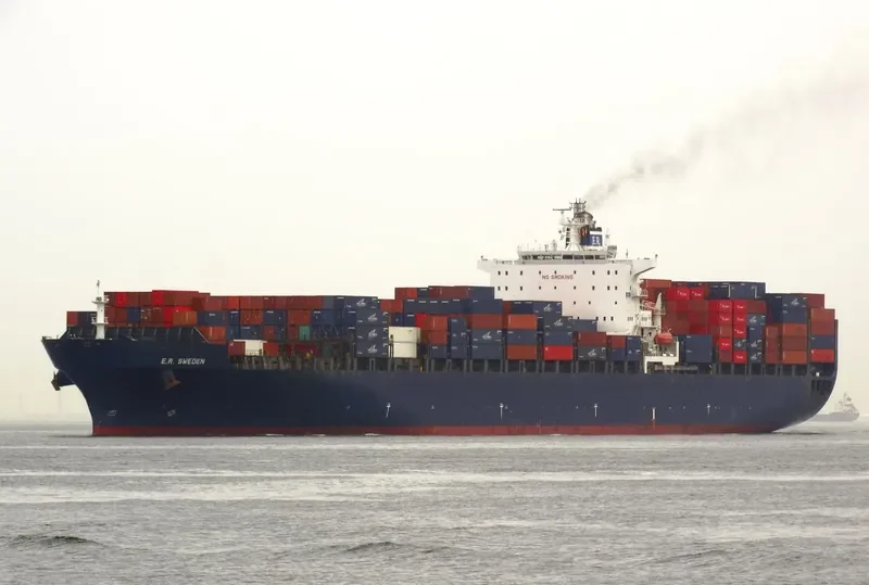 E.R.SWEDEN Container Ship IMO 9231262 photo 2
