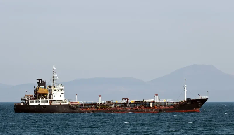 C HORIZON Tanker IMO 9231717 photo 7