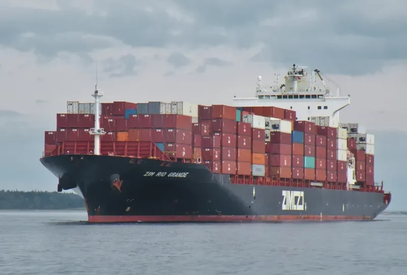 ZIM NEW YORK Container Ship IMO 9231810 photo 3