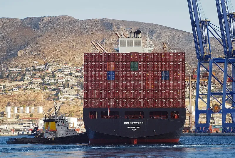 ZIM NEW YORK Container Ship IMO 9231810 photo 8