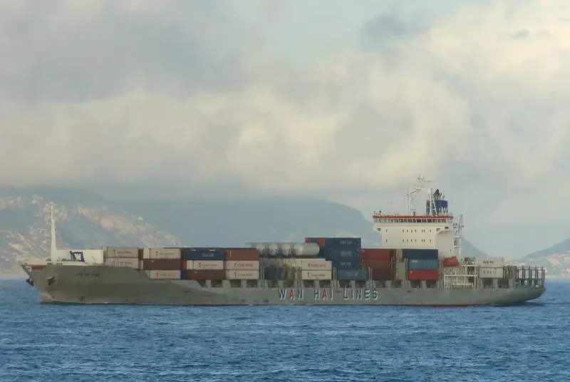 WAN HAI 266 Container Ship IMO 9233636 photo 10