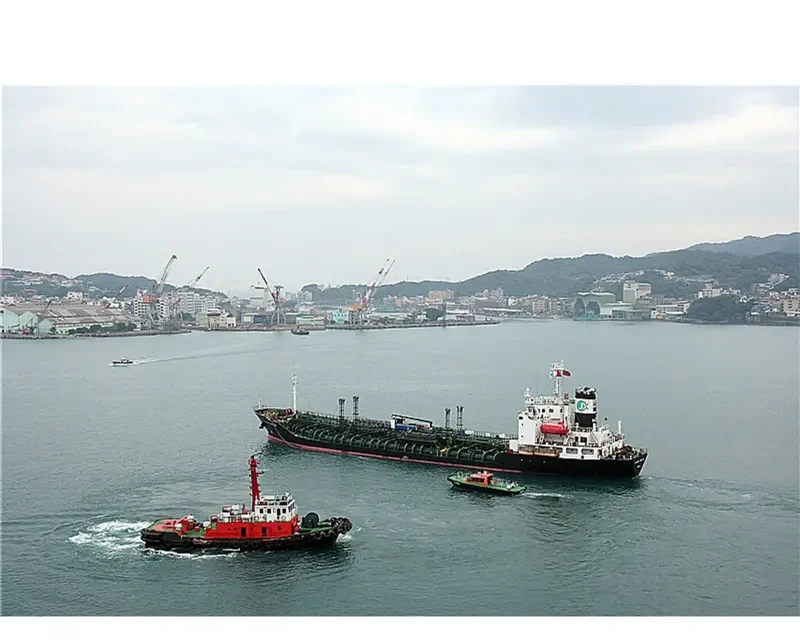 GOLDEN FORTUNE Tanker IMO 9233870 photo 8