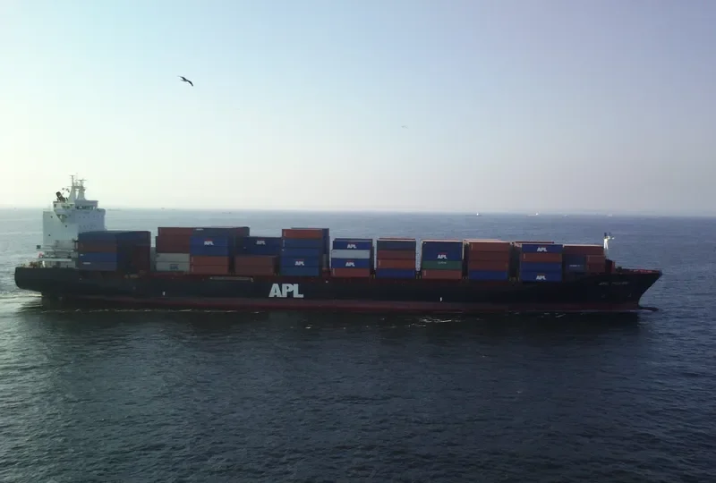 APL PUSAN Container Ship IMO 9234123 photo 6