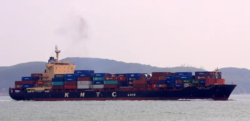 KMTC QINGDAO Container Ship IMO 9235593 photo 7