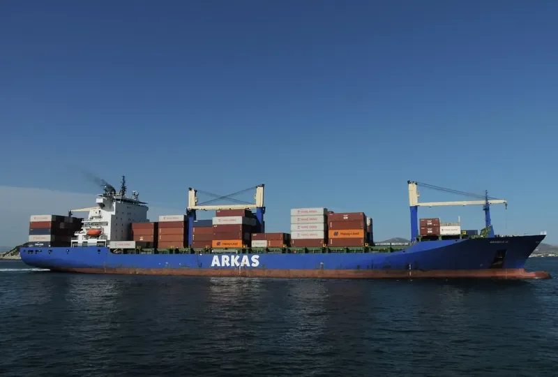SM KAVERI Container Ship IMO 9236042 photo 5