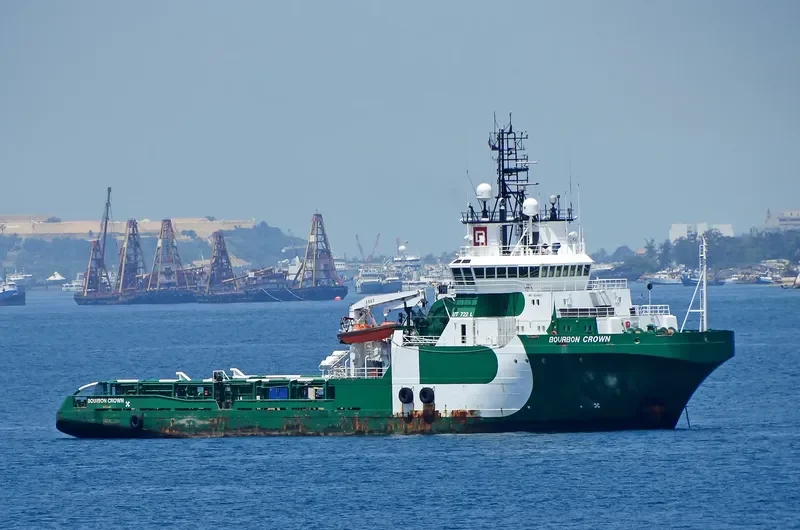 CROWN Offshore Vessel IMO 9236963 photo 9