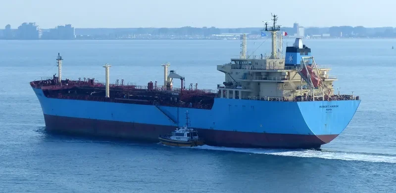 ROBERT MAERSK Tanker IMO 9237008