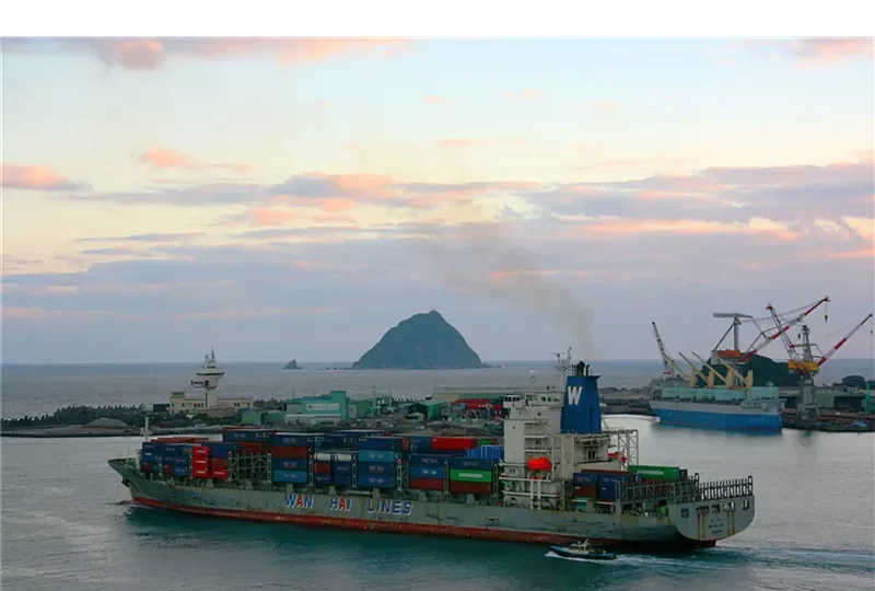 WAN HAI 307 Container Ship IMO 9237096 photo 6