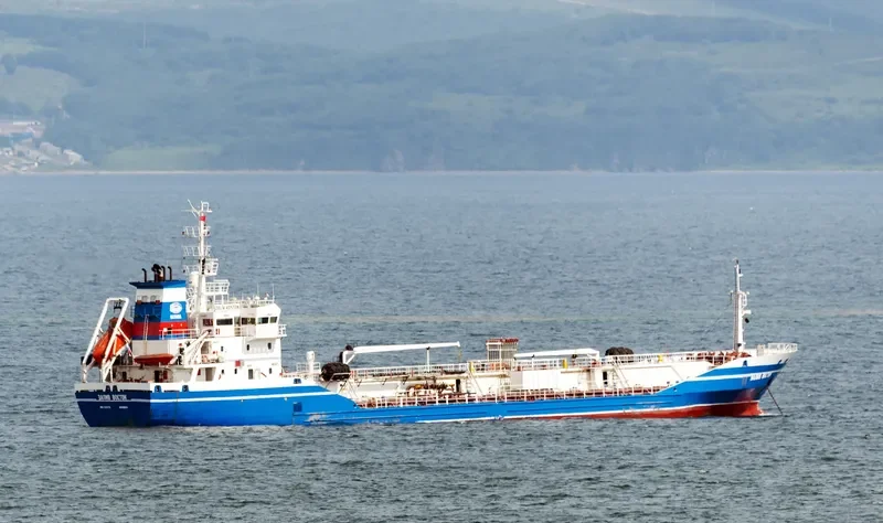 ZALIV VOSTOK Tanker IMO 9237711 photo 9