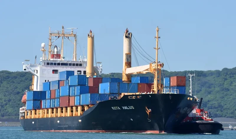 KOTA HALUS Container Ship IMO 9238612 photo 4