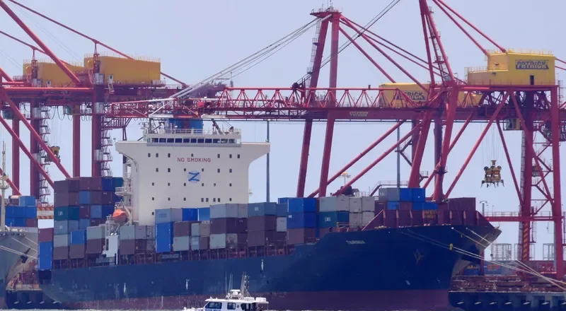 TEMA EXPRESS Container Ship IMO 9238765 photo 4