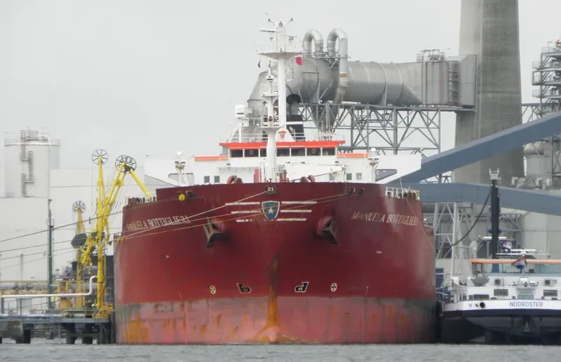 MANUELA BOTTIGLIERI Tanker IMO 9239472 photo 7