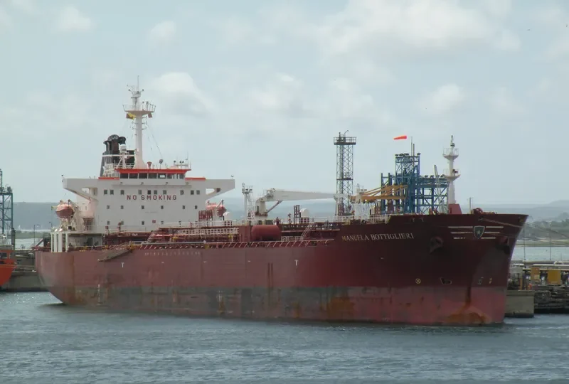 MANUELA BOTTIGLIERI Tanker IMO 9239472 photo 9