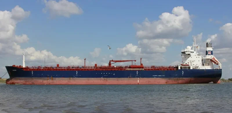 ENDO BREEZE Tanker IMO 9239977 photo 6