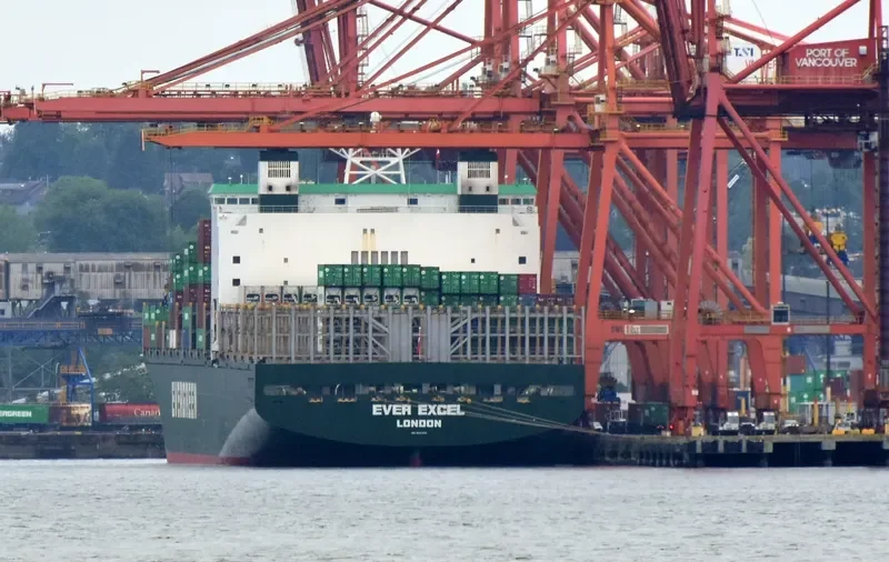 EVER EXCEL Container Ship IMO 9241322 photo 3