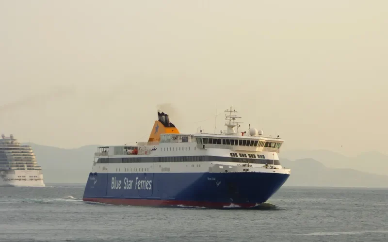 BLUE STAR NAXOS Ro-Ro IMO 9241786 photo 2