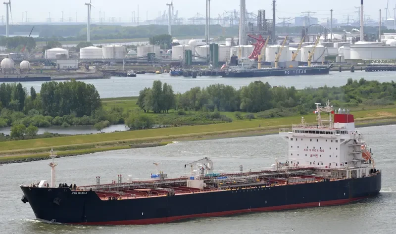MTM MANILA Tanker IMO 9242326 photo 9