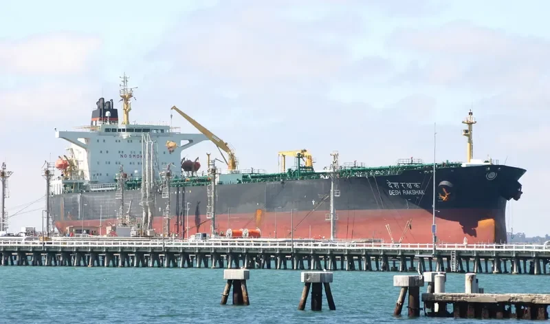 DESH RAKSHAK Tanker IMO 9243021