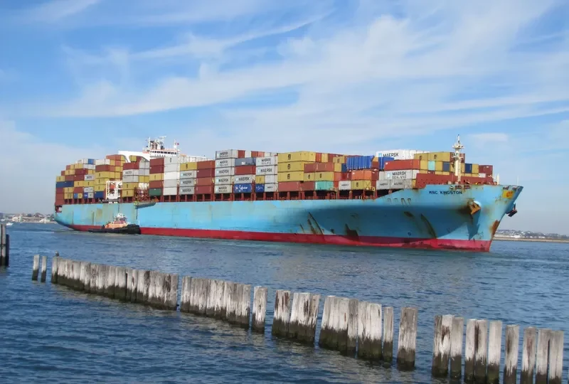 MAERSK KINGSTON Container Ship IMO 9244934