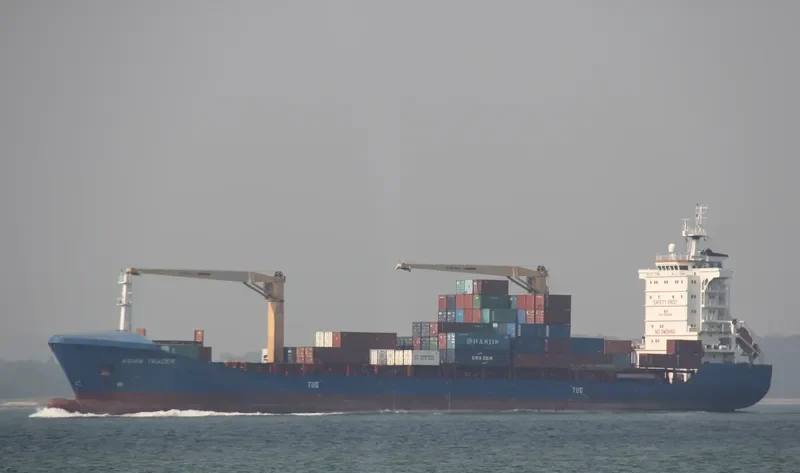 ASIAN TRADER Container Ship IMO 9245689 photo 5