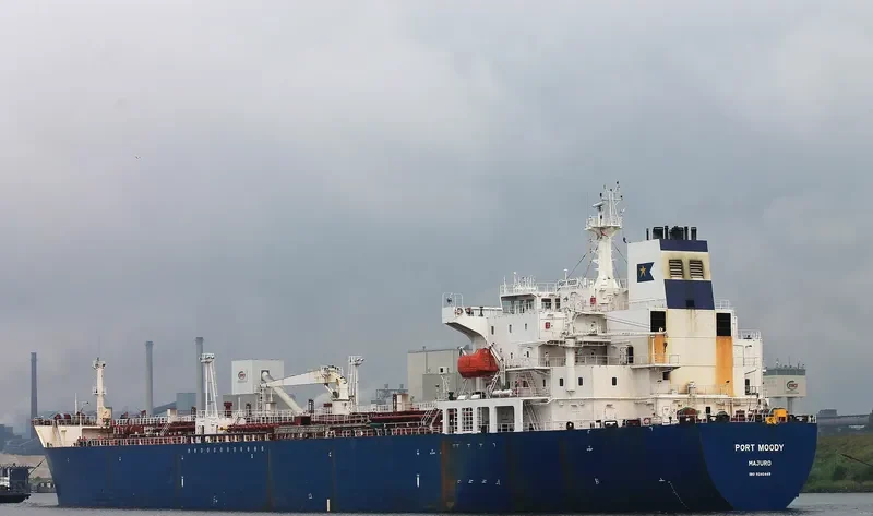 GREEN LAND Tanker IMO 9246449 photo 4