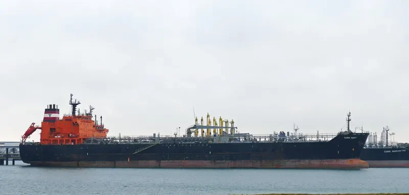 PEACE ENVOY Tanker IMO 9246798 photo 4