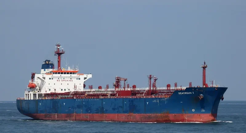 SEACROWN I Tanker IMO 9248801 photo 7
