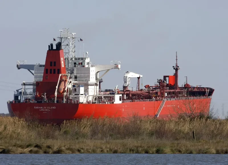 SAKHALIN ISLAND Tanker IMO 9249128 photo 5
