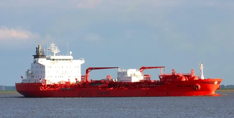BOW FIRDA Tanker IMO 9250751 photo 2