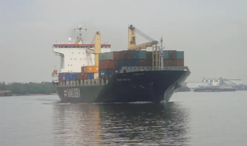 SINAR BINTAN Container Ship IMO 9250957 photo 3