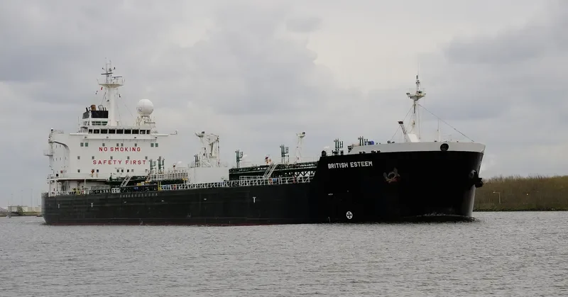 SC ESTEEM LII Tanker IMO 9251573 photo 9