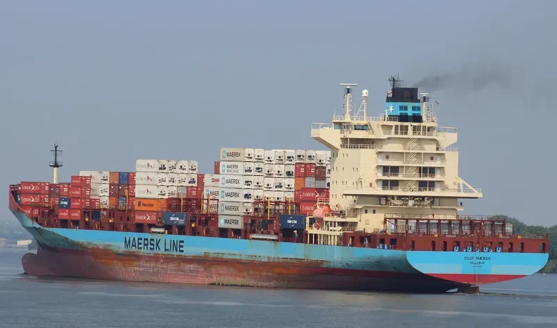 OLUF MAERSK Container Ship IMO 9251626 photo 8