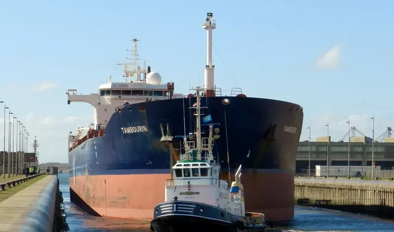 TETHIS 7 Tanker IMO 9251896 photo 4